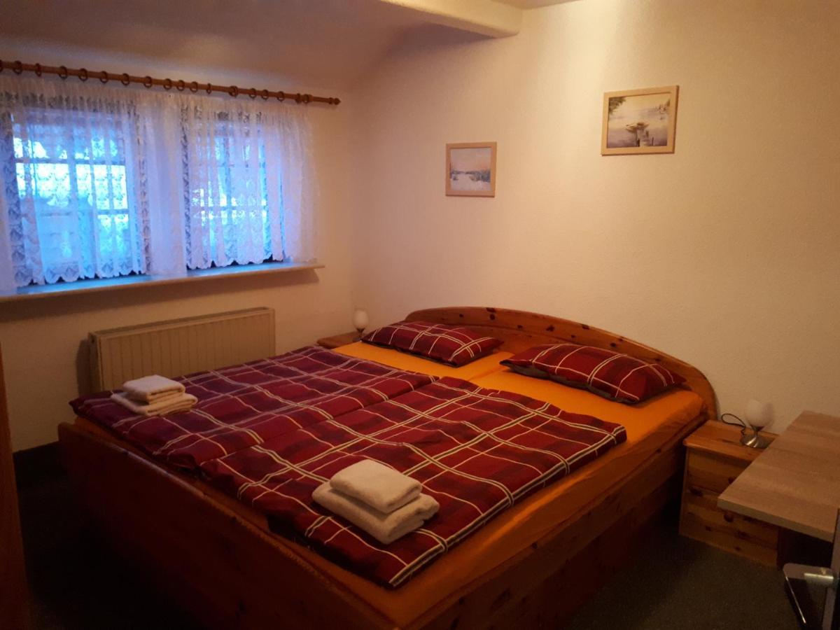 הונשטיין Meschkes Gasthaus Pension מראה חיצוני תמונה